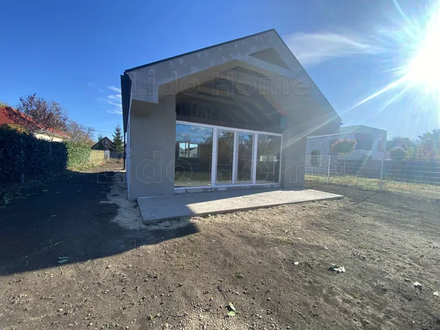 Eladó ház Siófok, Sóstó 66 nm