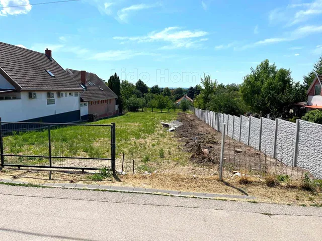 Eladó telek Siófok, Balatonkiliti 818 nm