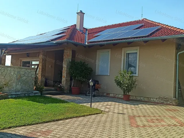 Eladó ház Siófok, Balatonkiliti 159 nm