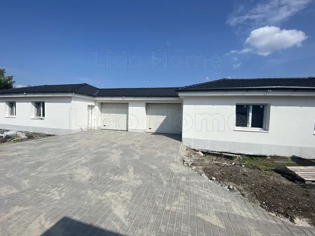 Eladó ház Siófok, Sóstó 98 nm