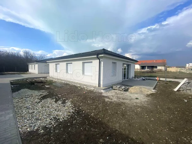 Eladó ház Siófok, Sóstó 98 nm