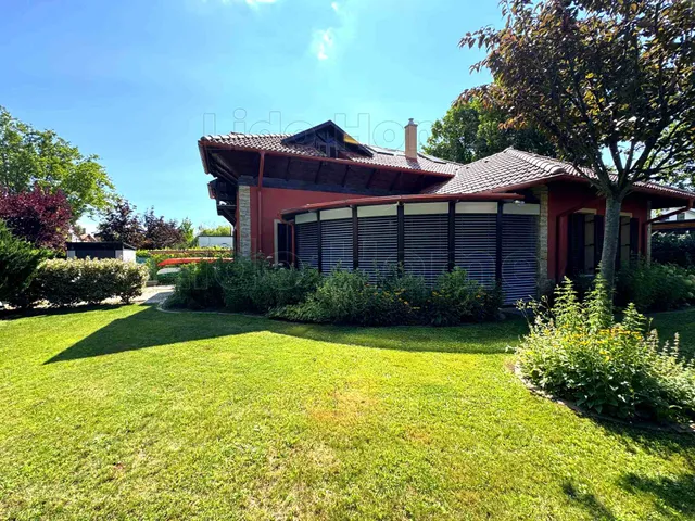Eladó ház Zamárdi, Fürdőtelep 190 nm