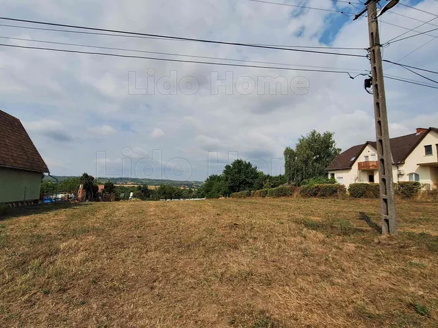 Eladó telek Nagyberény 1387 nm