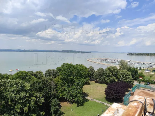 Eladó nyaraló Balatonföldvár 48 nm