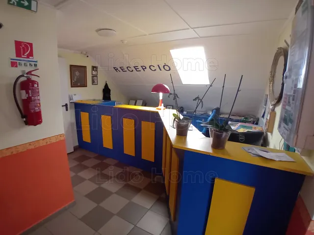 Eladó kereskedelmi és ipari ingatlan Siófok, Belváros 1300 nm