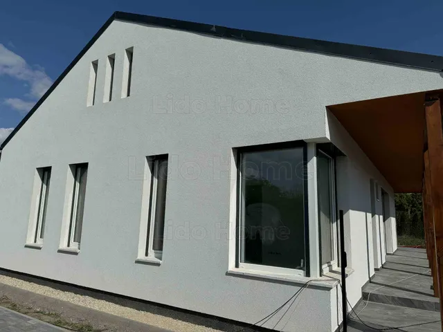 Eladó ház Siófok 94 nm