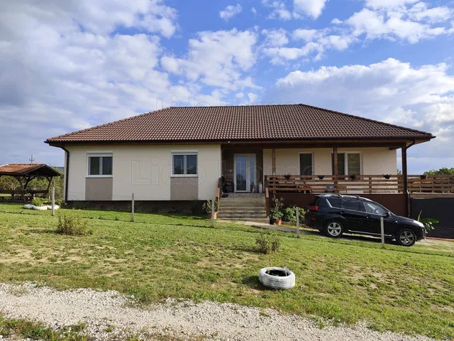 Eladó ház Balatonboglár, Szőlőskislak 130 nm