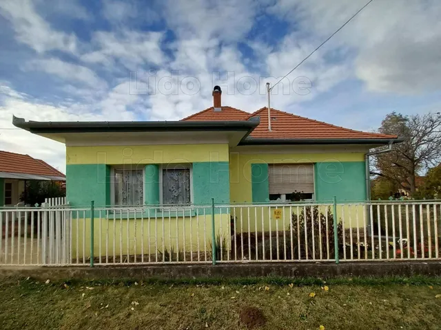 Eladó ház Siófok, Töreki 80 nm