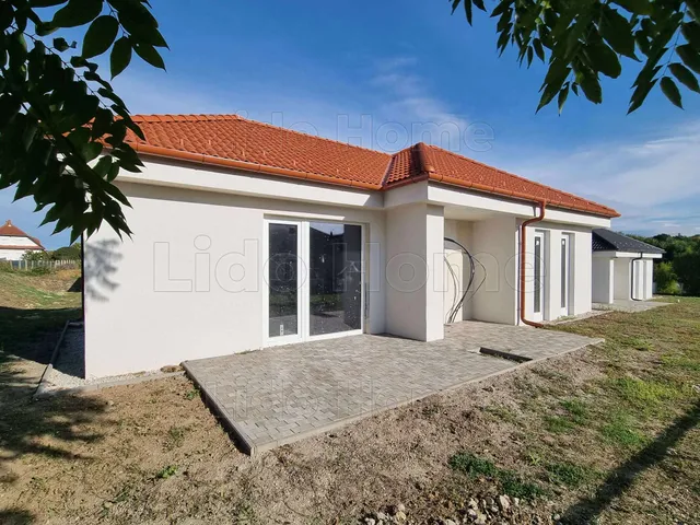 Eladó ház Siófok, Balatonkiliti 69 nm