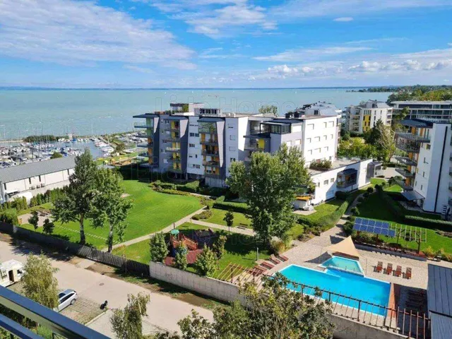 Eladó lakás Siófok, Ezüstpart 38 nm