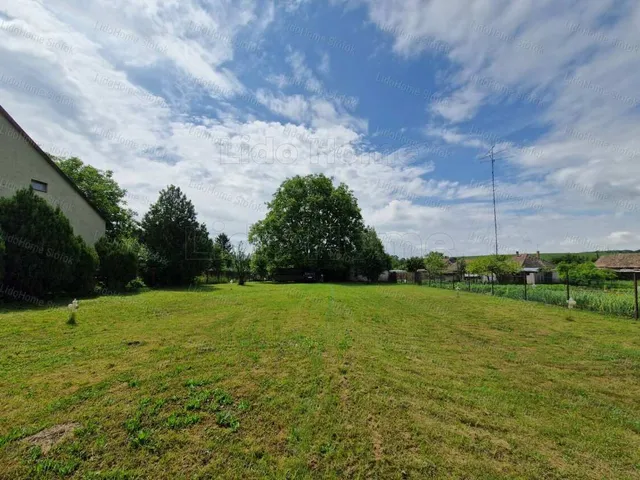 Eladó telek Som 835 nm