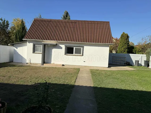 Eladó üdülő és hétvégi ház Siófok, Balatonszéplak 60 nm