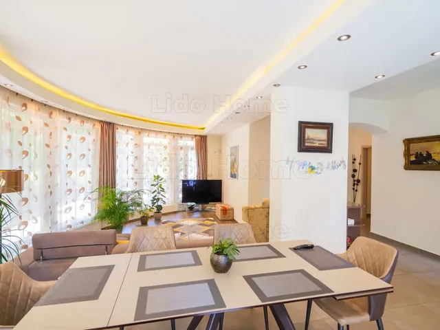 Eladó kereskedelmi és ipari ingatlan Zamárdi 565 nm