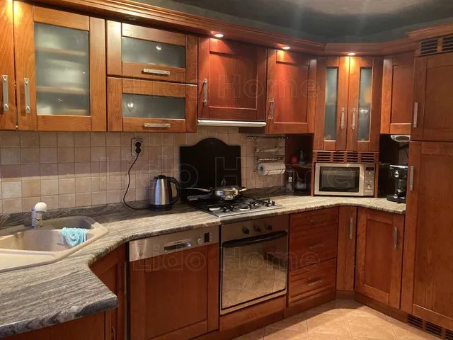 Eladó ház Tamási 378 nm