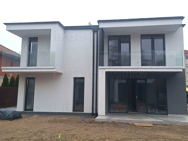 Eladó ház Siófok, Aranypart 110 nm