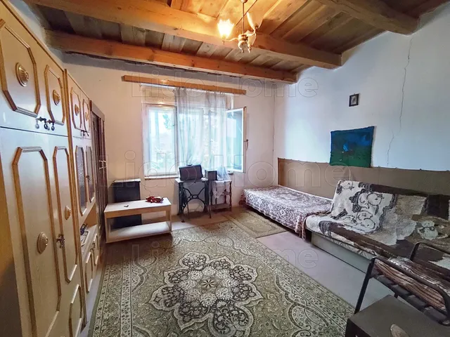 Eladó ház Kapoly 72 nm