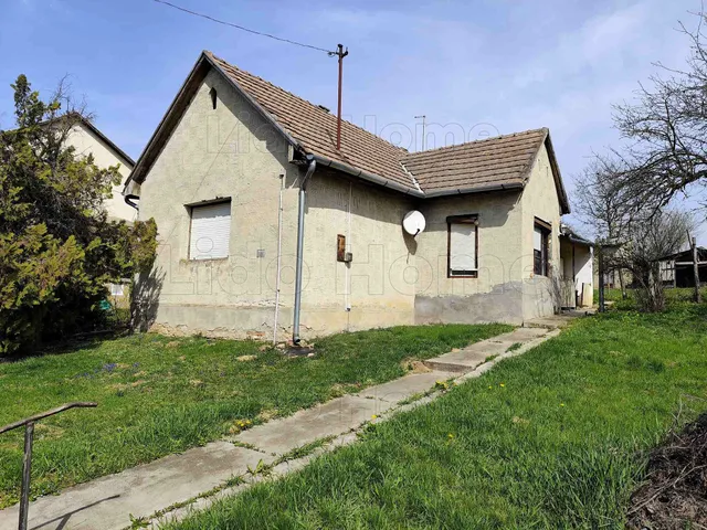 Eladó ház Kapoly 72 nm