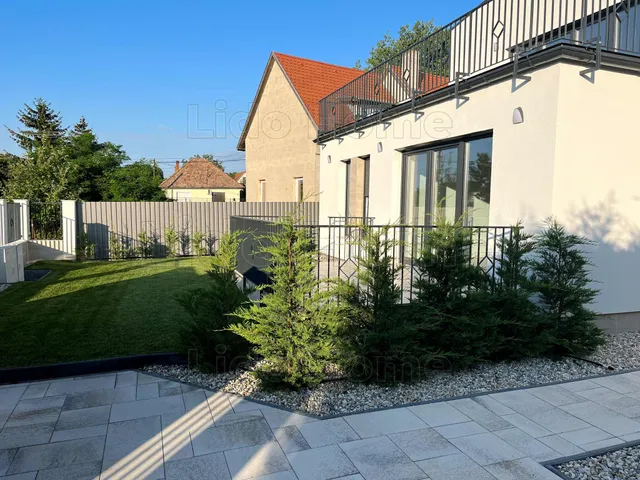 Eladó lakás Balatonszárszó 73 nm