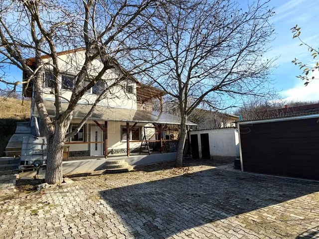 Eladó ház Ságvár 112 nm