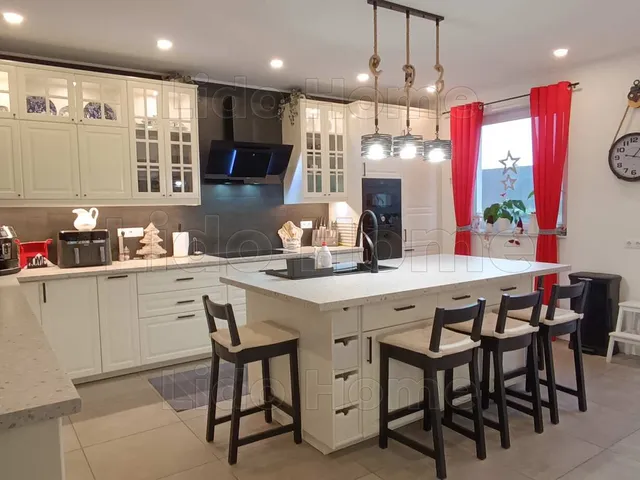 Eladó ház Siófok, Fokihegy 182 nm