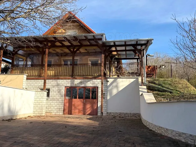 Eladó ház Ságvár 150 nm