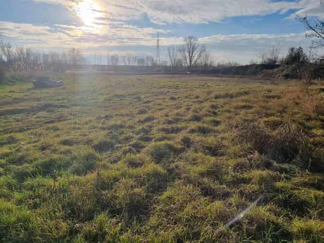 Kiadó kereskedelmi és ipari ingatlan Siófok, Belváros 6523 nm