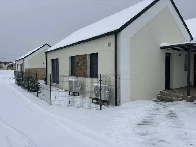 Eladó ház Ságvár 68 nm