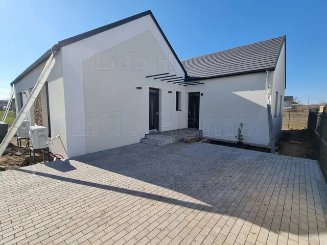 Eladó ház Ságvár 68 nm