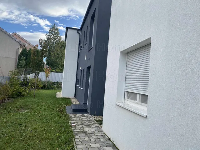 Eladó lakás Siófok, Fokihegy 72 nm