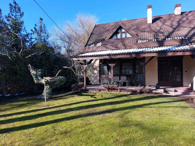 Eladó ház Siófok, Ezüstpart 227 nm