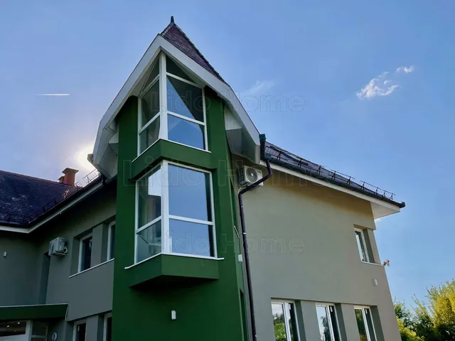 Eladó kereskedelmi és ipari ingatlan Siófok, Balatonszéplak 28 nm