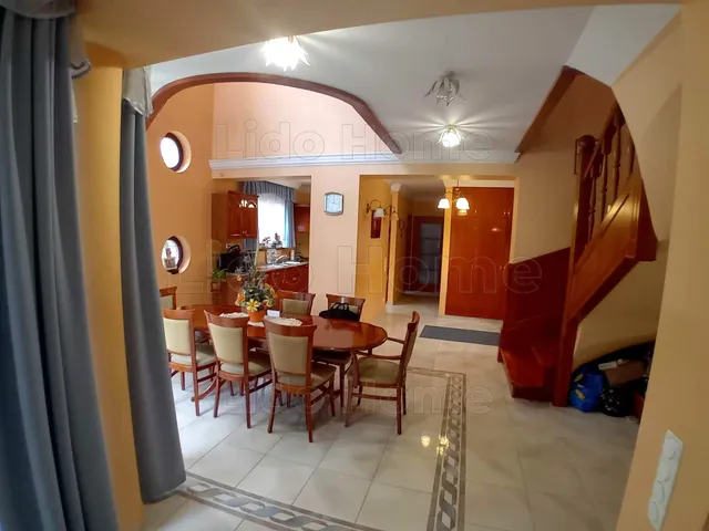 Eladó ház Siófok 280 nm