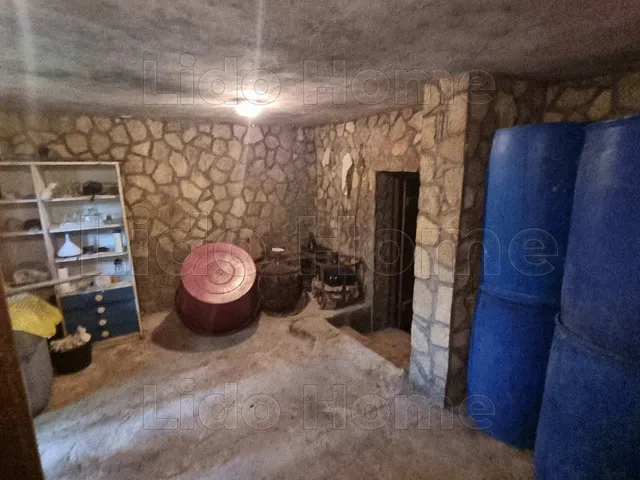 Eladó telek Balatonkenese 5800 nm