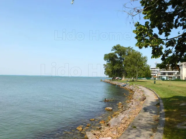 Eladó üdülő és hétvégi ház Siófok, Ezüstpart 33 nm