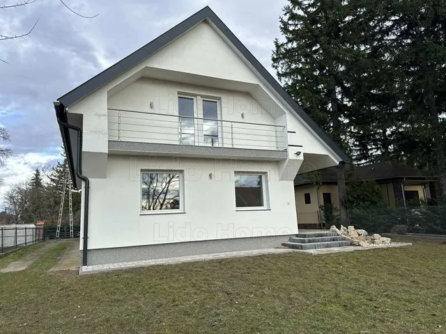 Eladó ház Siófok, Szabadifürdő 188 nm