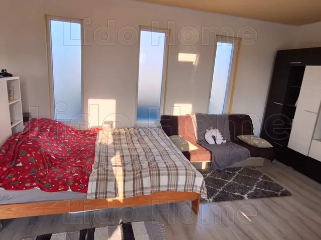 Eladó ház Siójut 45 nm