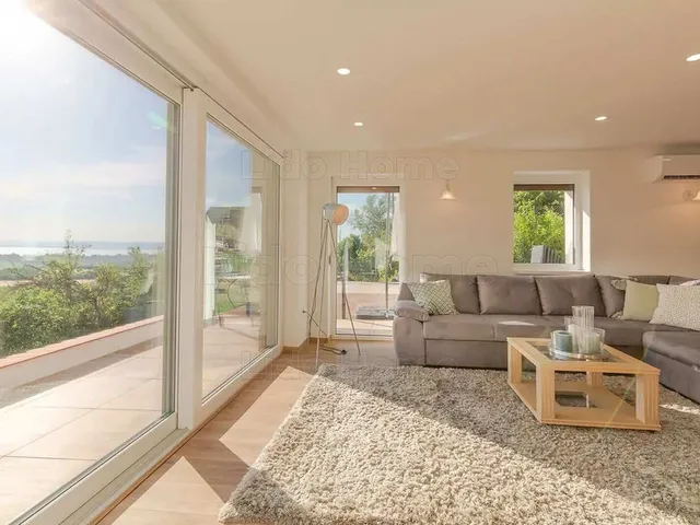 Kiadó ház Zamárdi, Kőhegy 125 nm