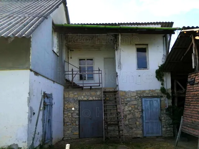 Eladó üdülő és hétvégi ház Balatonszárszó 100 nm