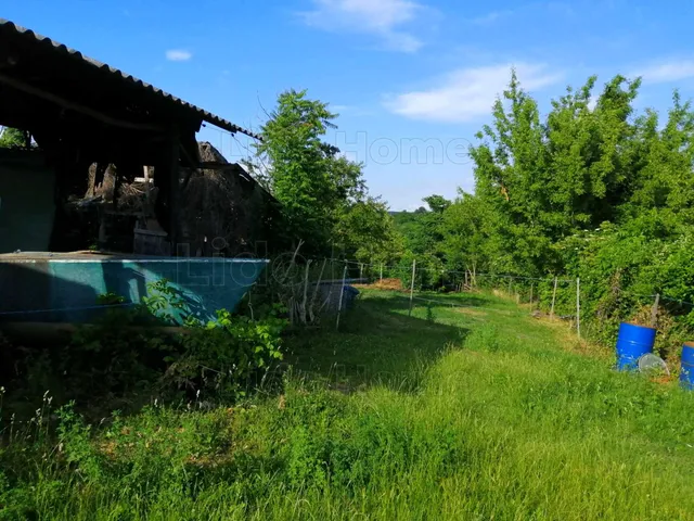 Eladó üdülő és hétvégi ház Balatonszárszó 100 nm