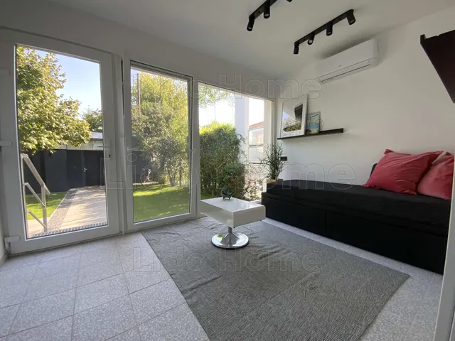 Eladó üdülő és hétvégi ház Zamárdi, Fürdőtelep 89 nm