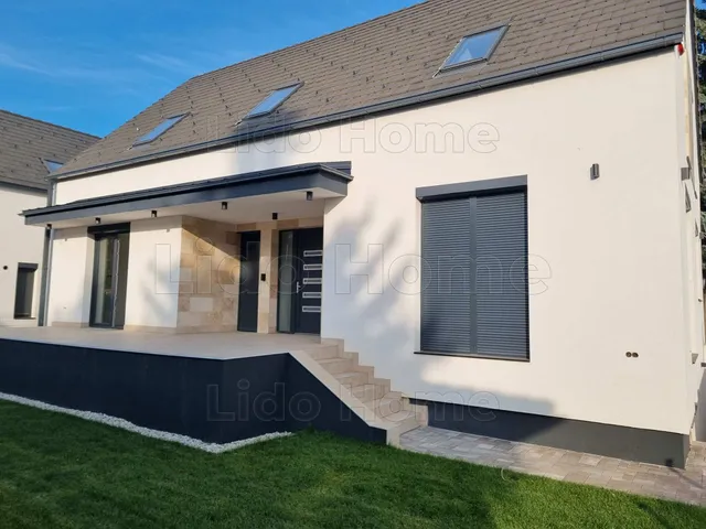 Eladó ház Siófok, Fokihegy 230 nm