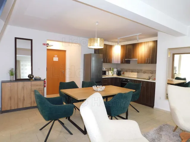 Eladó üdülő és hétvégi ház Siófok, Ezüstpart 143 nm