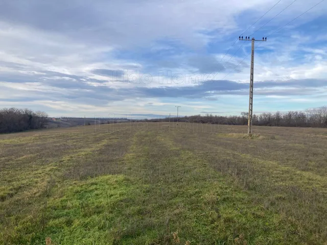 Eladó telek Bálványos 68077 nm