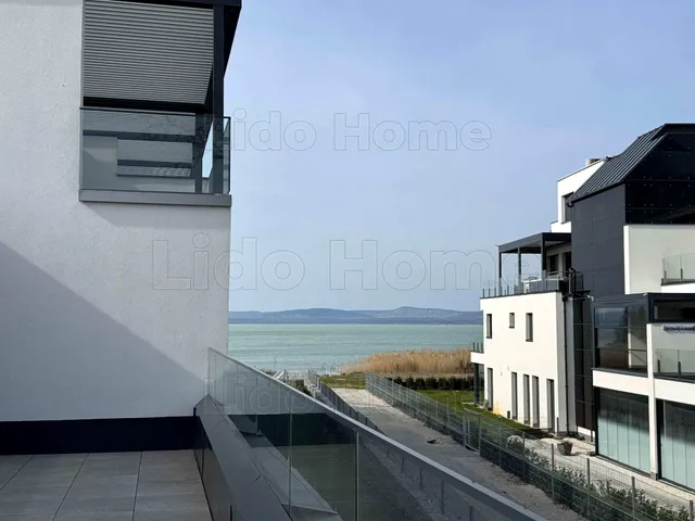 Eladó lakás Balatonszemes 107 nm