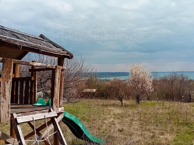 Eladó telek Balatonalmádi 20 nm