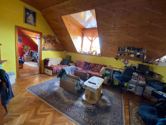 Eladó lakás Balatonszárszó 75 nm