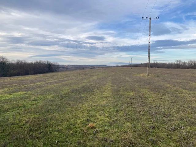 Eladó telek Bálványos 6881 nm