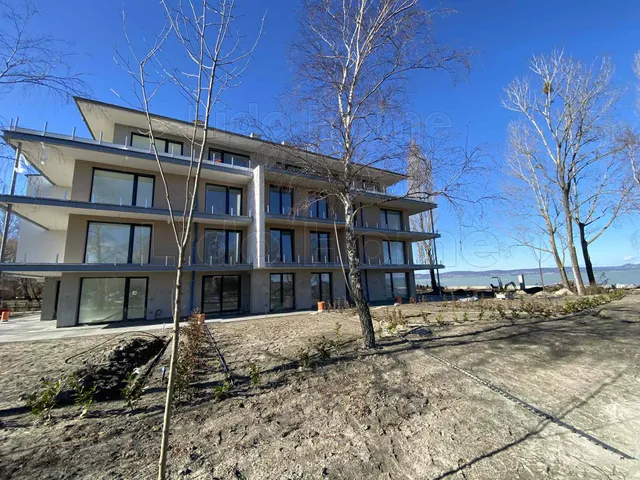 Eladó lakás Balatonszemes 50 nm