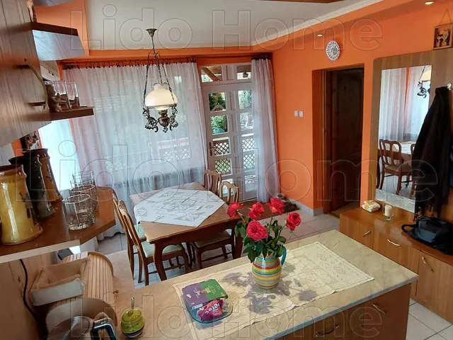 Kiadó ház Kapoly 107 nm