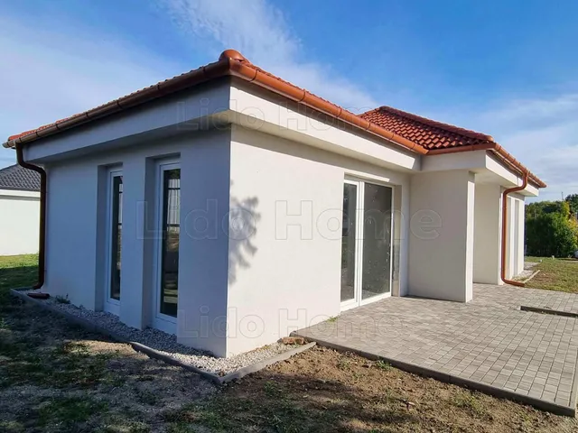 Eladó ház Siófok, Balatonkiliti 65 nm